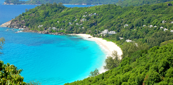 seychellerne - mahe_intendance_beach_02
