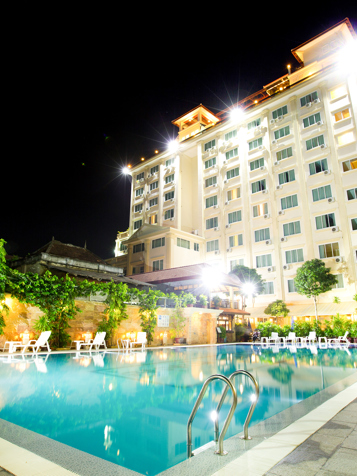 Classy Hotel And Spa Pool