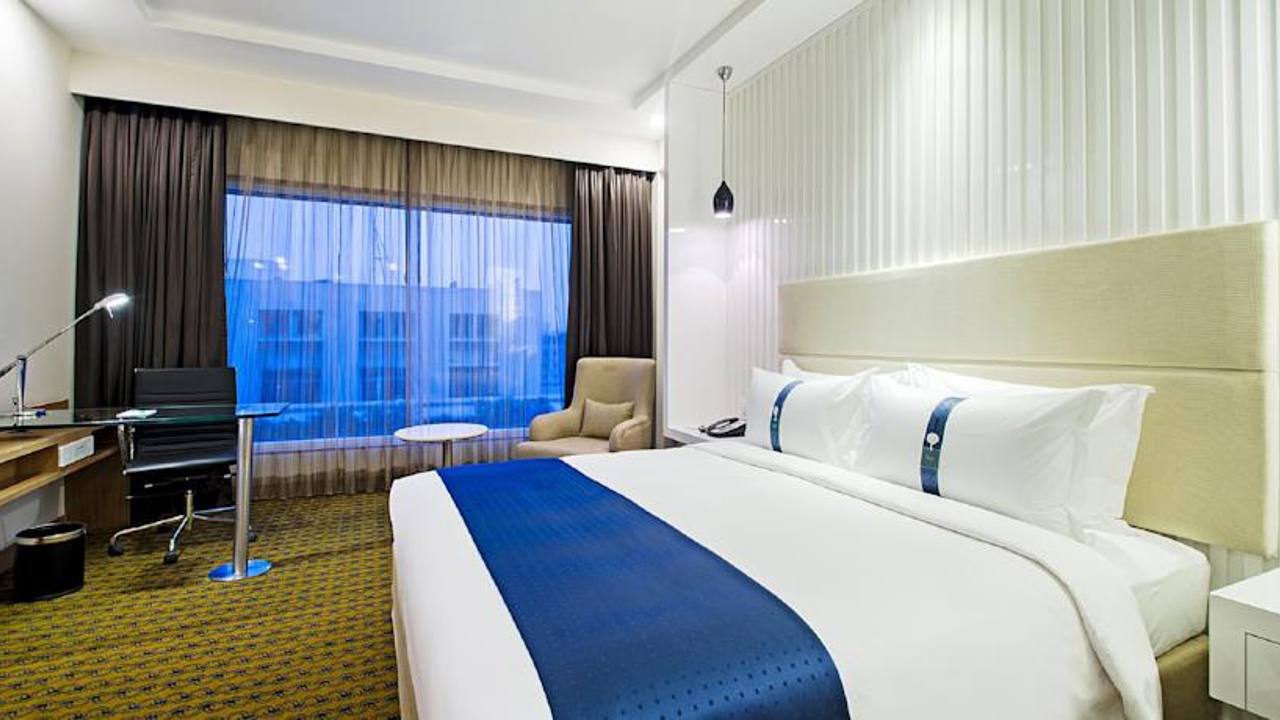 indien - amritsar - holiday inn_vaerelse_02