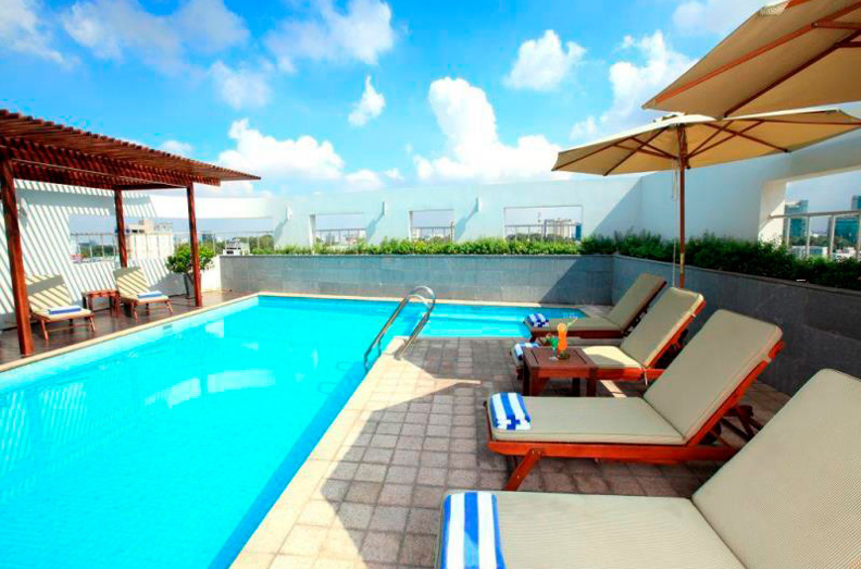 vietnam - liberty central hotel_pool