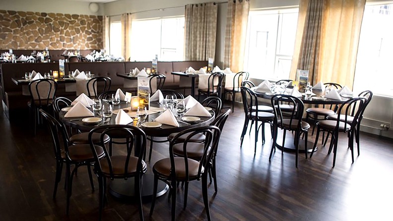 Hotel Laki Restaurant 02
