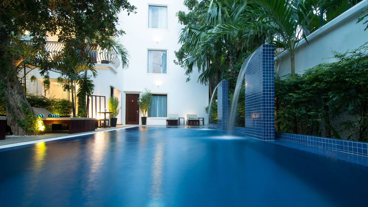 cambodia - phnom penh - la rosa boutique hotel_pool_01