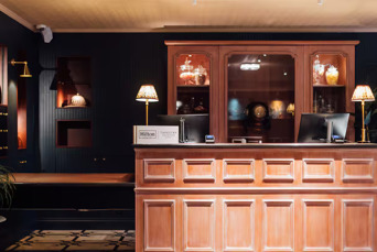 Lobby Reception 3