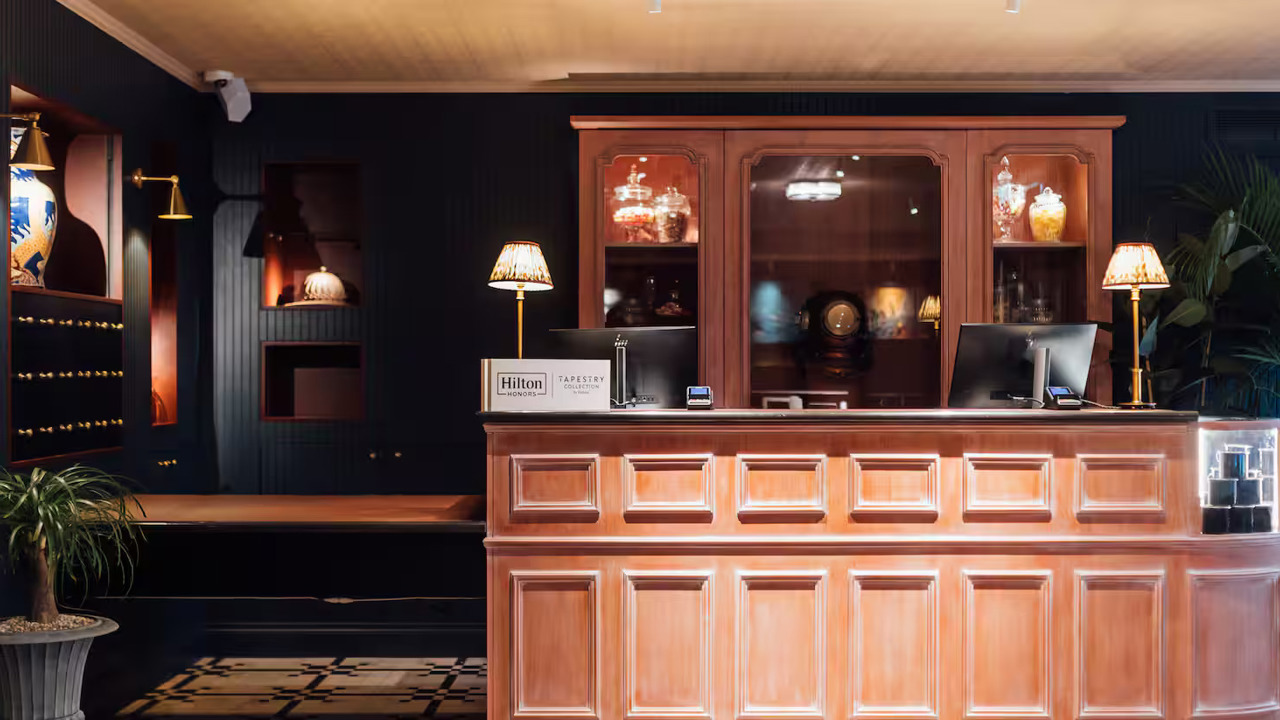Lobby Reception 3