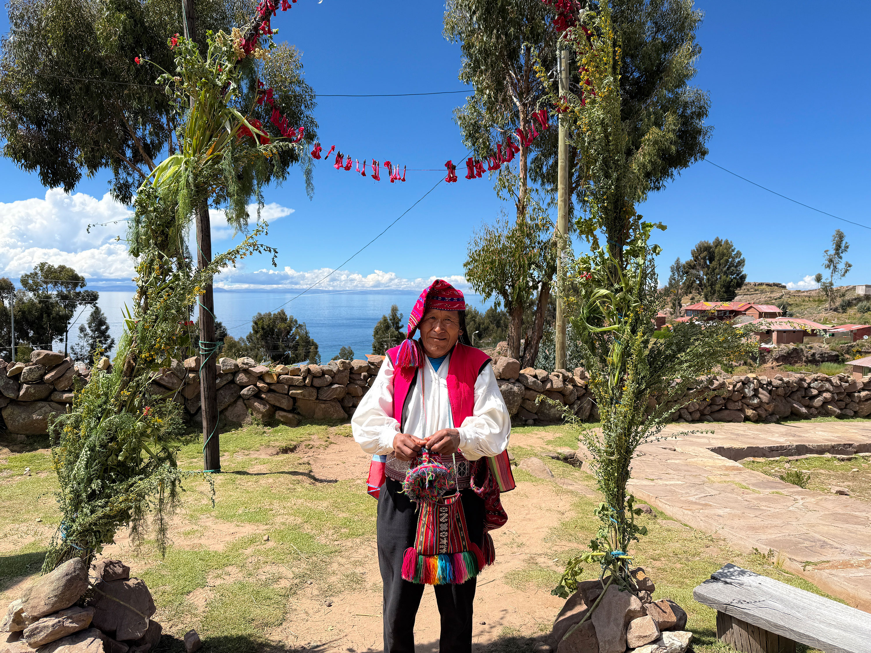 Peru Taquile Strikkende Maend (8)