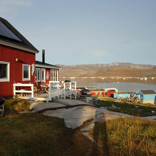 Gronland Oqaatsut Hotel Nordlys Udefra 02