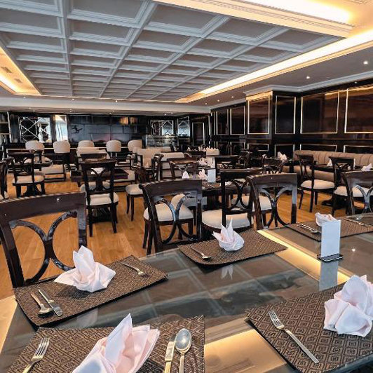 Riverside Majestic Hotel Restaurant