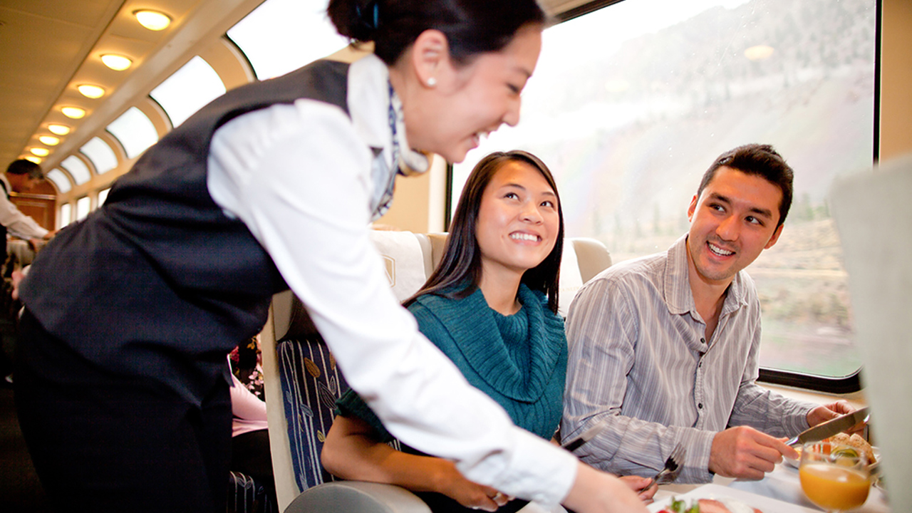canada - kamloops - rocky mountaineer_tog_mennesker_restaurant_02