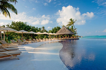 lux_pool_03