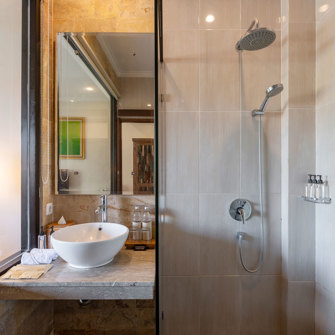 Premier Garden Bathroom