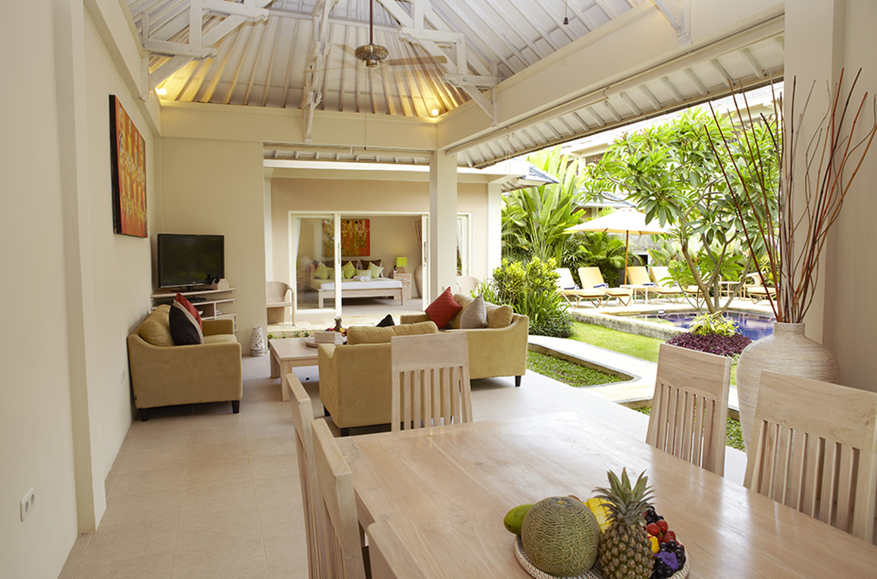 bali - lovina - the lovina resort_garden villas_stue med udsigt
