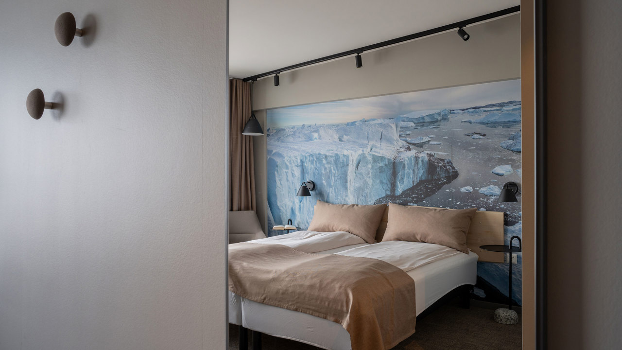Twin Bedroom