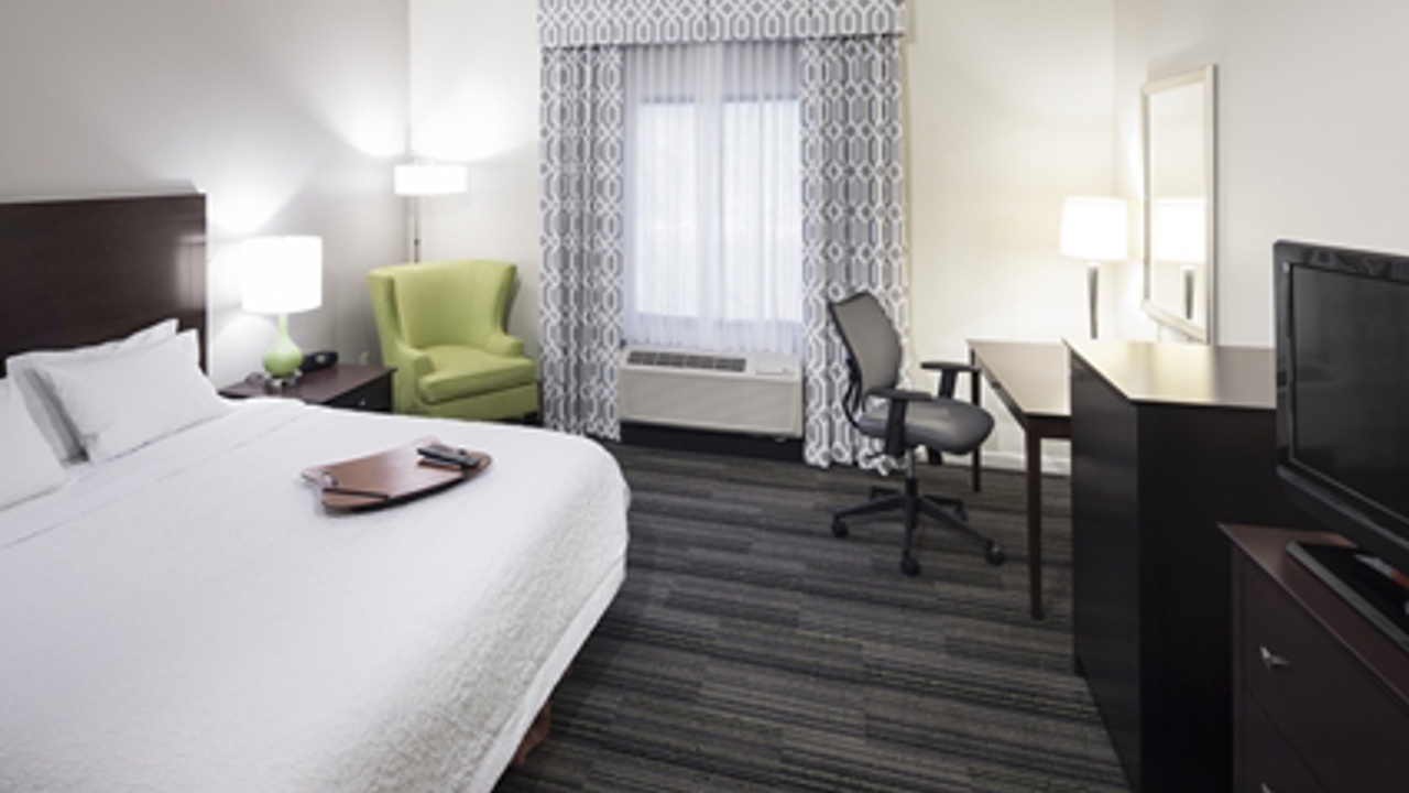 usa - hampton inn phoenix one bedroom