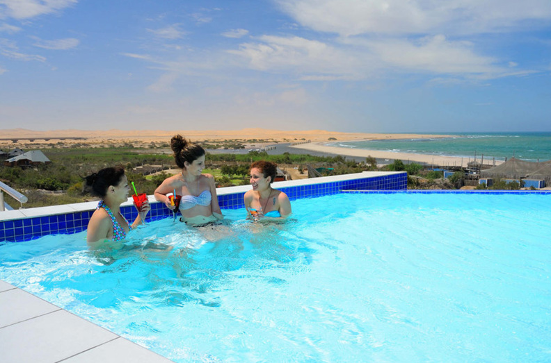 swakopmund beach hotel_pool_02