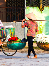 Vietnam - hanoi_befolkning_kvinde_kurv_01