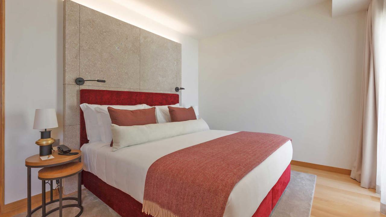Red Room2
