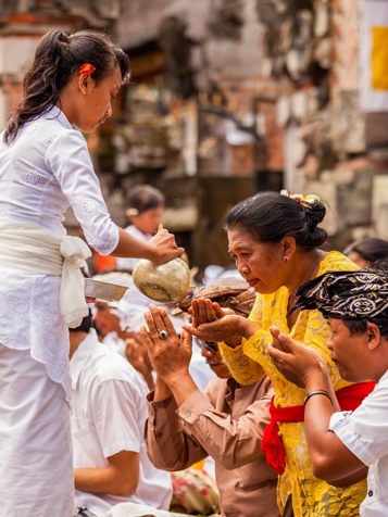 Traditionel ceremoni i Ubud