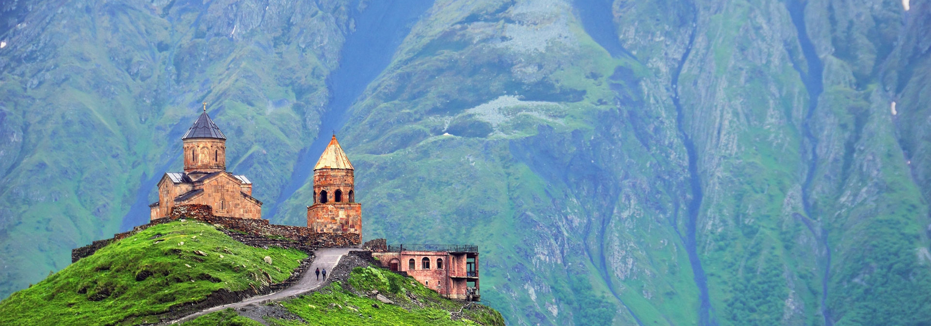 Gergeti Trinity Church2