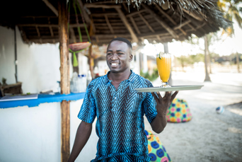 zanzibar_strand_befolkning_02