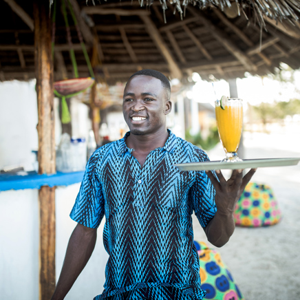 zanzibar_strand_befolkning_02