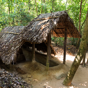 vietnam - cu chi tunnel_indgang_02