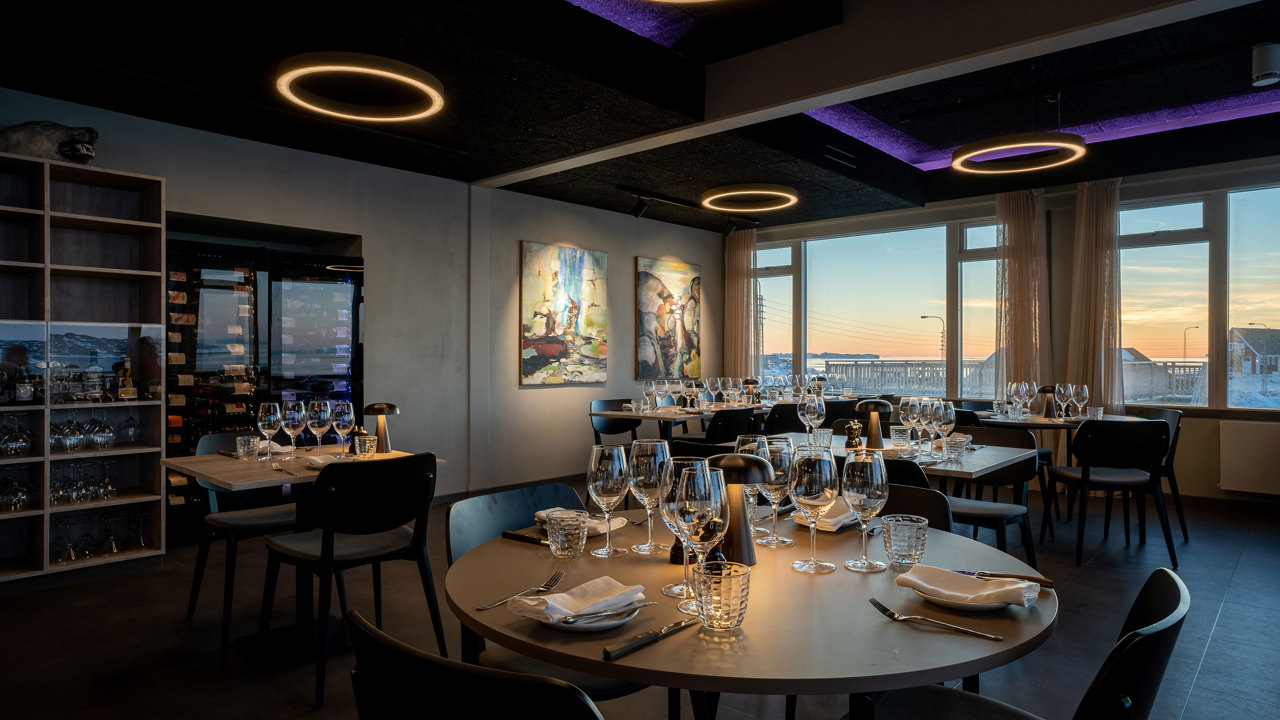RESTAURANT HVIDE FALK