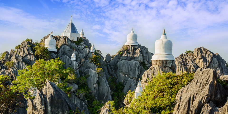 thailand - nordthailand_bjerg lampang_wat prajomklao rachanusorn tempel_01