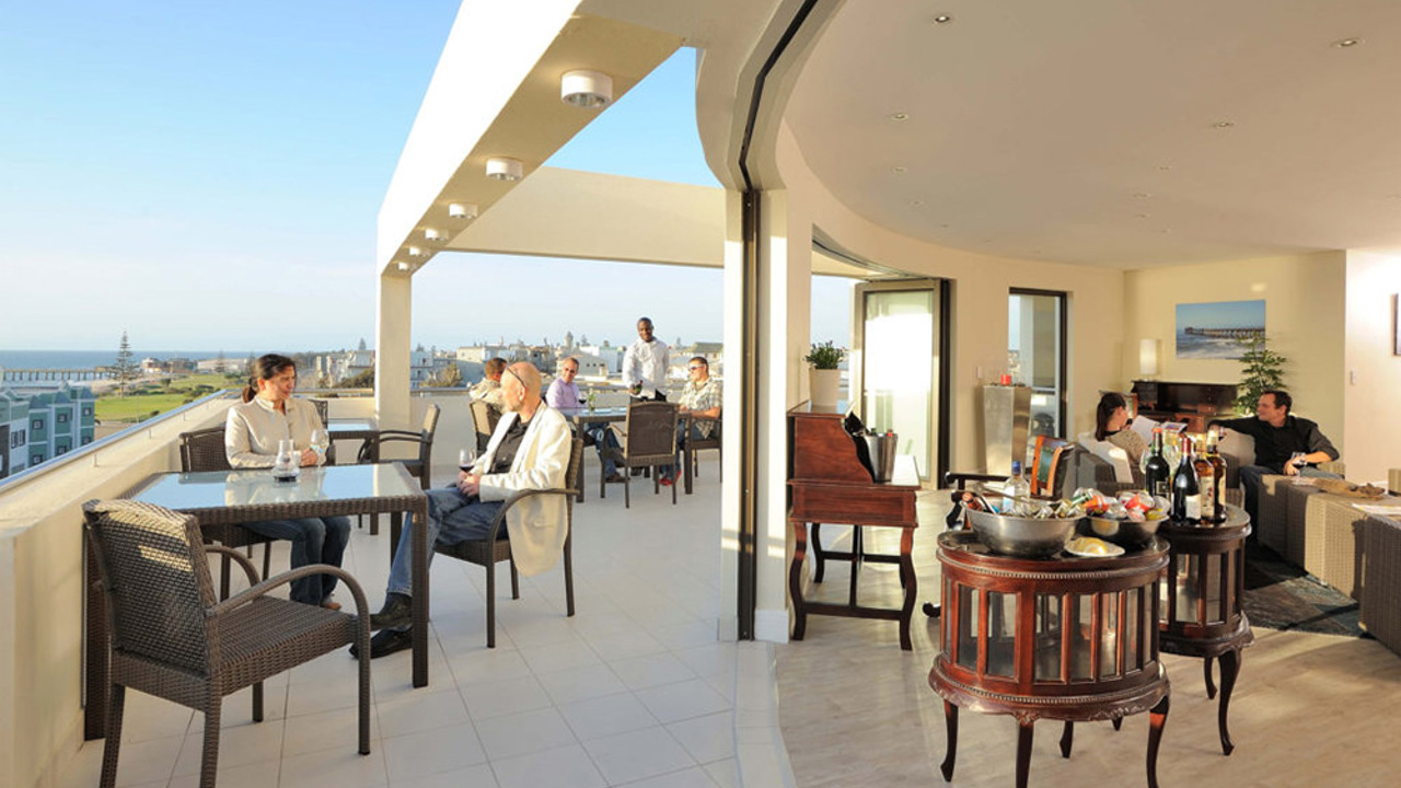 swakopmund beach hotel_restarant_02