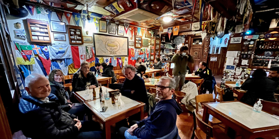 azorerne_faial_horta_peters_sport_bar_01