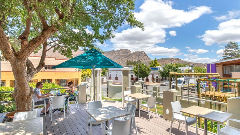 Montagu Country Hotel Terrasse 01