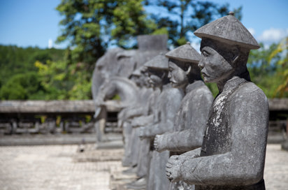 Hue Khai Dinh Kongegrav 04
