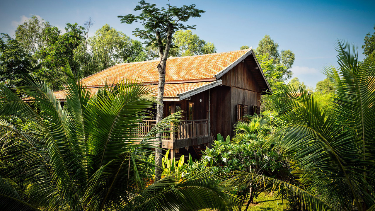 Farm House Smiling Gecko Premium Khmer Bungalow 03