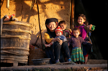 Vietnam - ha giang_kvinde_boern_01