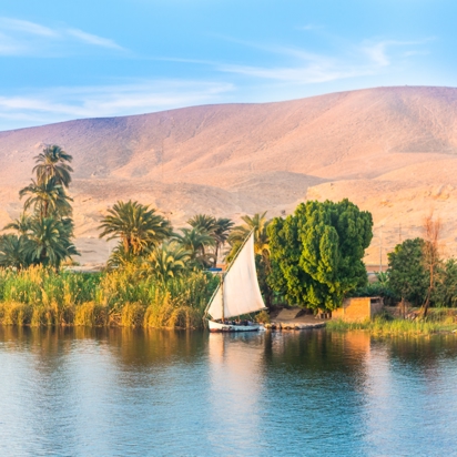 Egypten Luxor Nile Shutterstock 2452762957