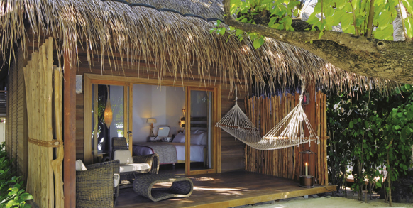 moofushi maldives beach villa kopi