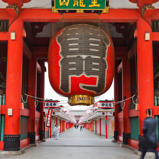 Tordenporten i Asakusa - porten til byens ældste og mest berømte tempel