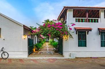 Indgang Neemrana's Coconut Alley