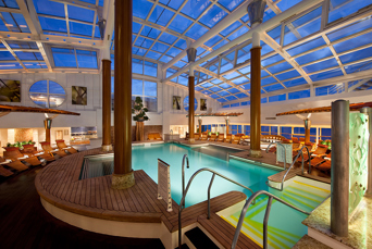 celebrity infinity_pool_indendoers_01