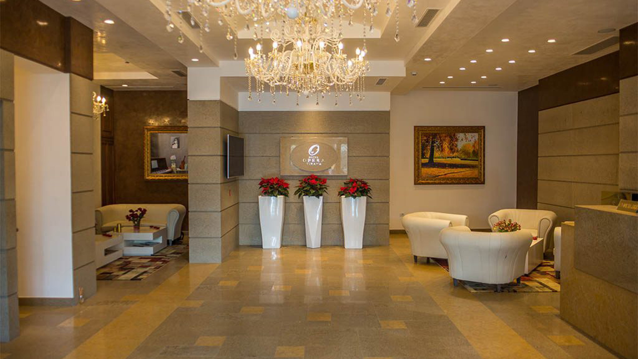 Hotel Opera Reception 02