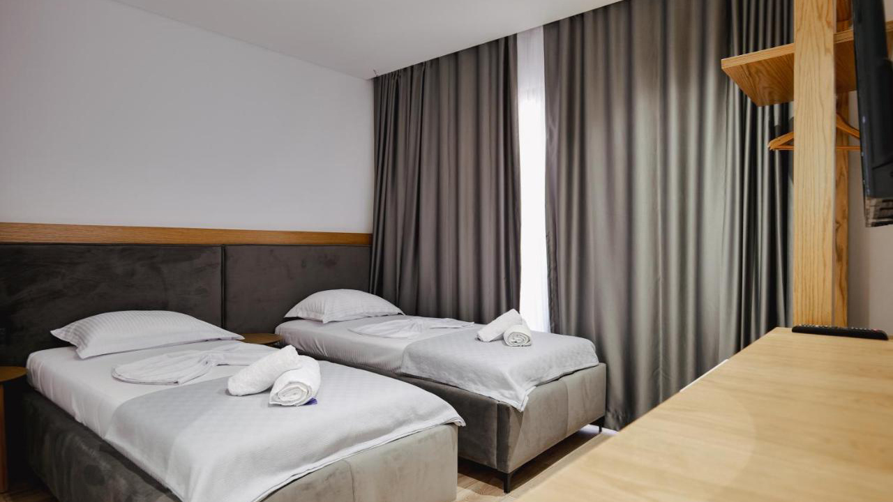 Hotel Vola Standard Room 02