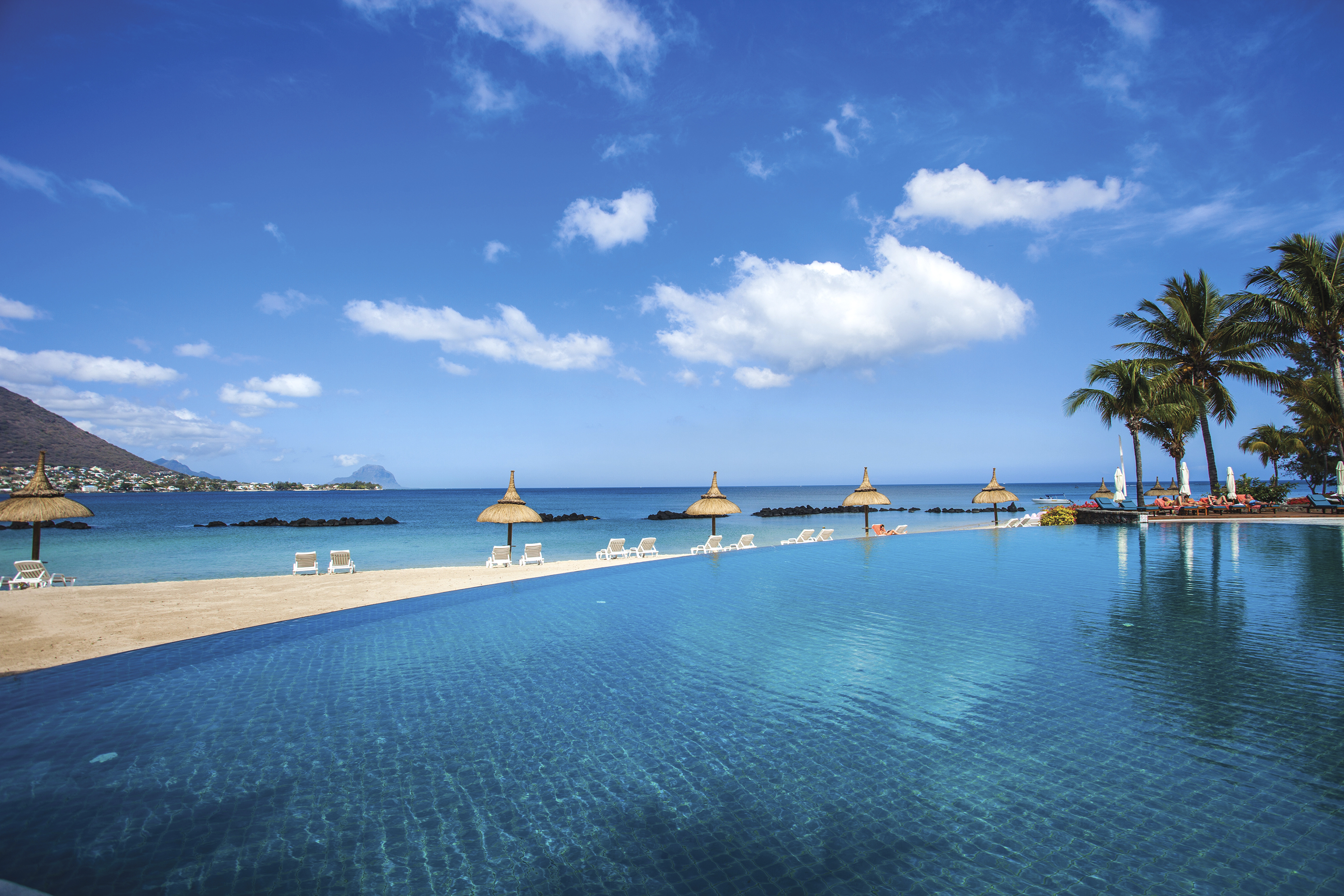 mauritius - sydvestkysten - the sands resort_pool_01