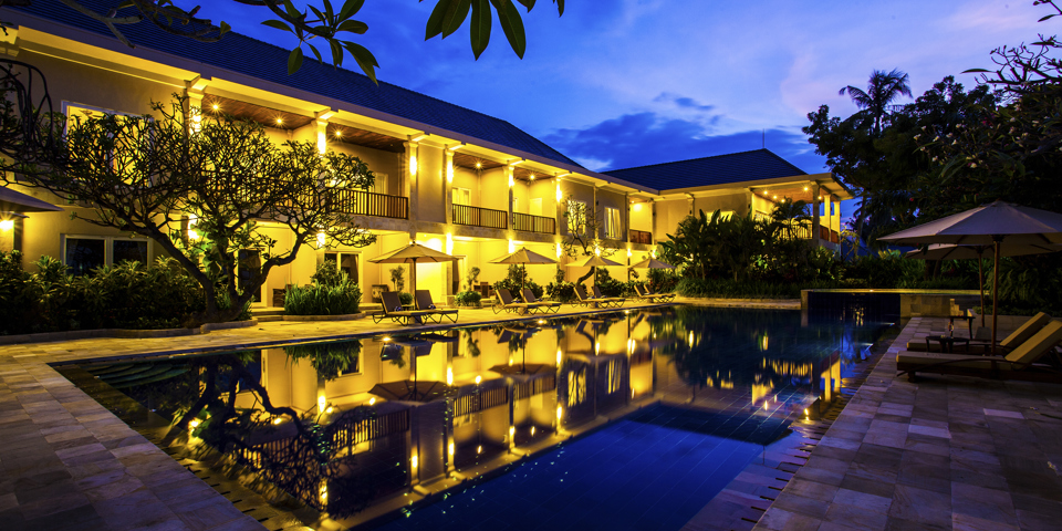 bali - lovina - the lovina_pool aften