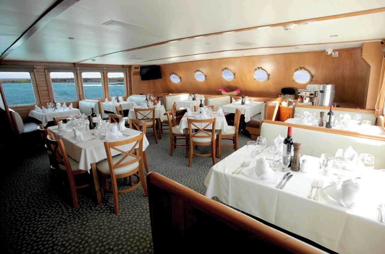galapagos coral_restaurant_01