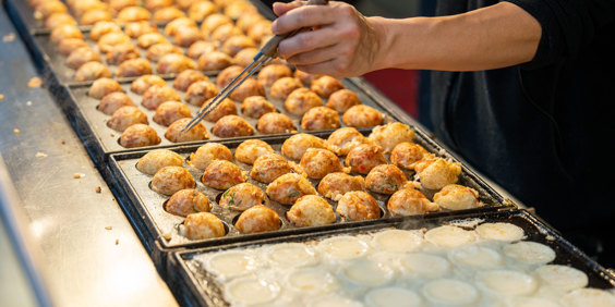 Takoyaki Gettyimages 1904606901