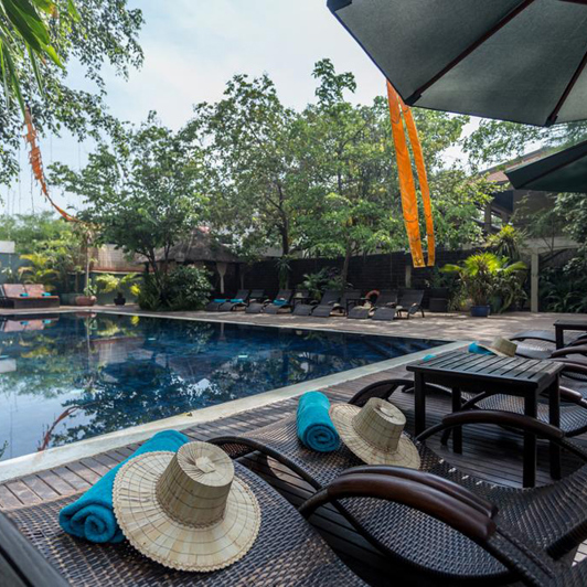 cambodia - siem reap - heritage suites_pool_04