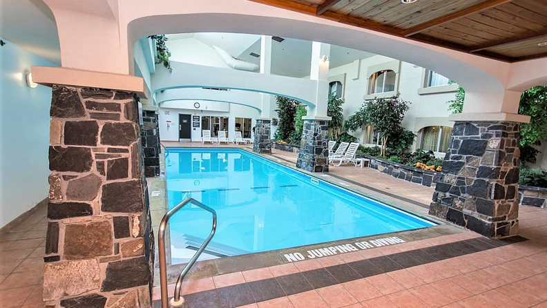 The Rundlestone Lodge Pool