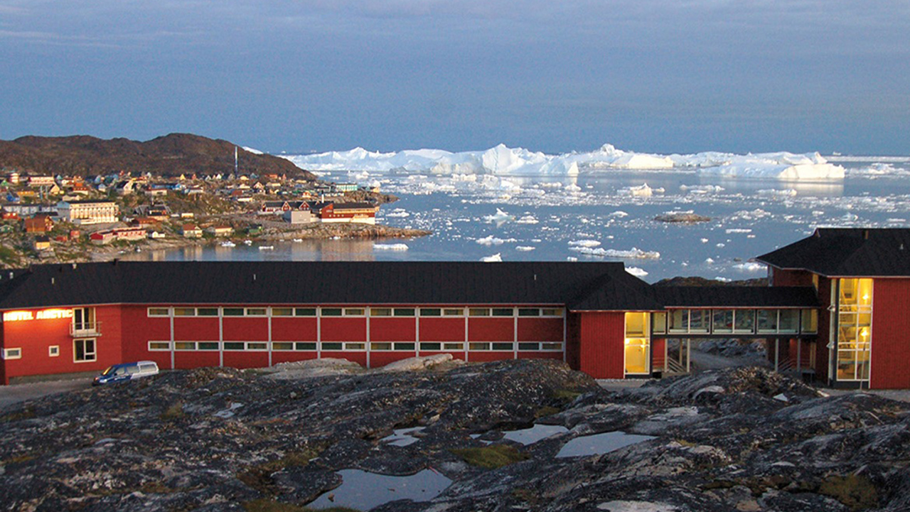 Hotel_arctic_bygning_isbjerge_01