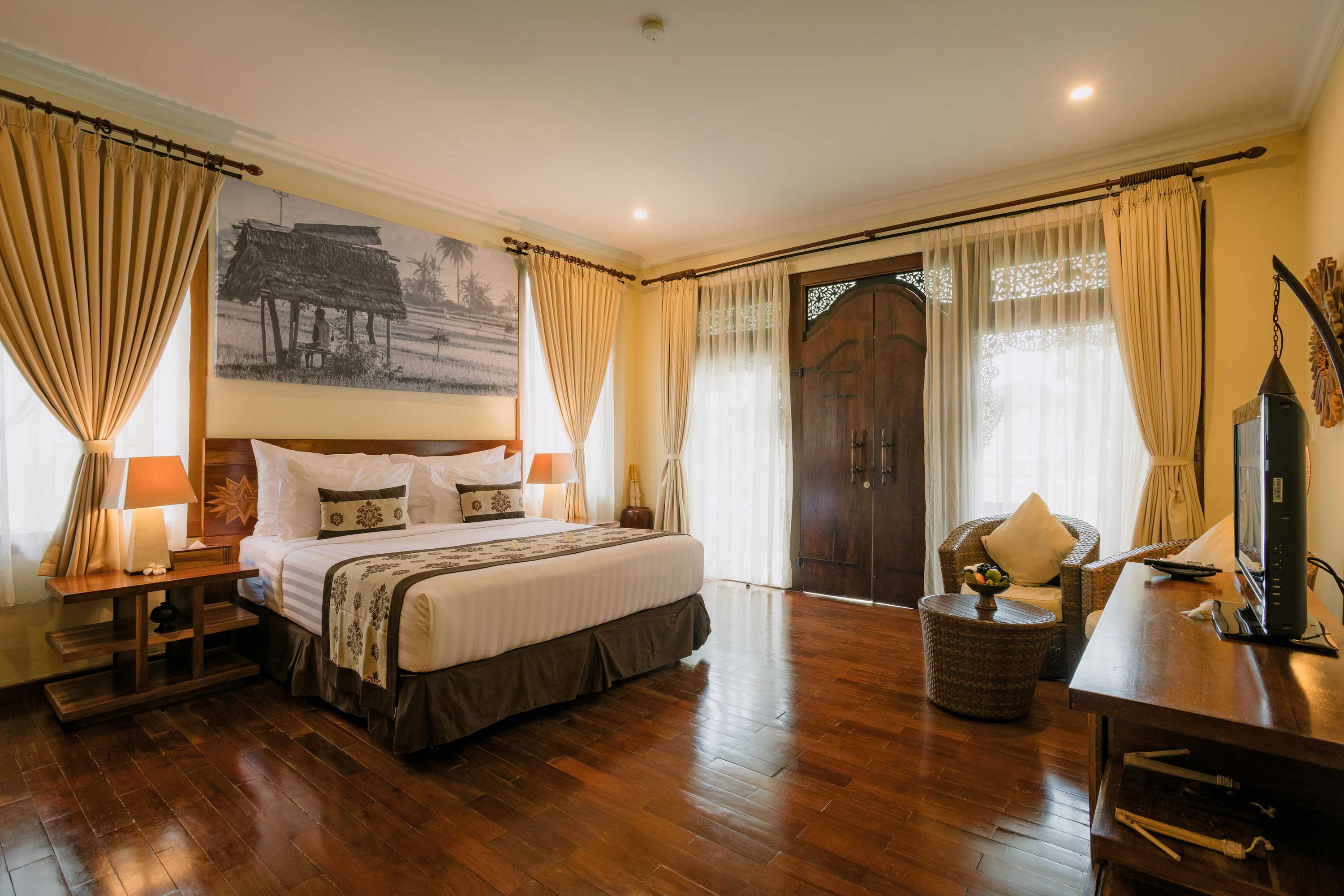 Sunset Bungalow Bedroom2