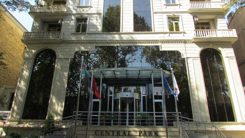 Aserbajdsjan Baku Central Park Hotel Facade 2
