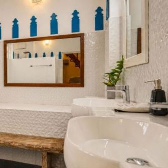 Suite Bathroom